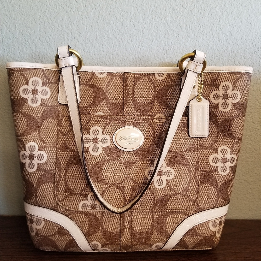 Coach medium tote